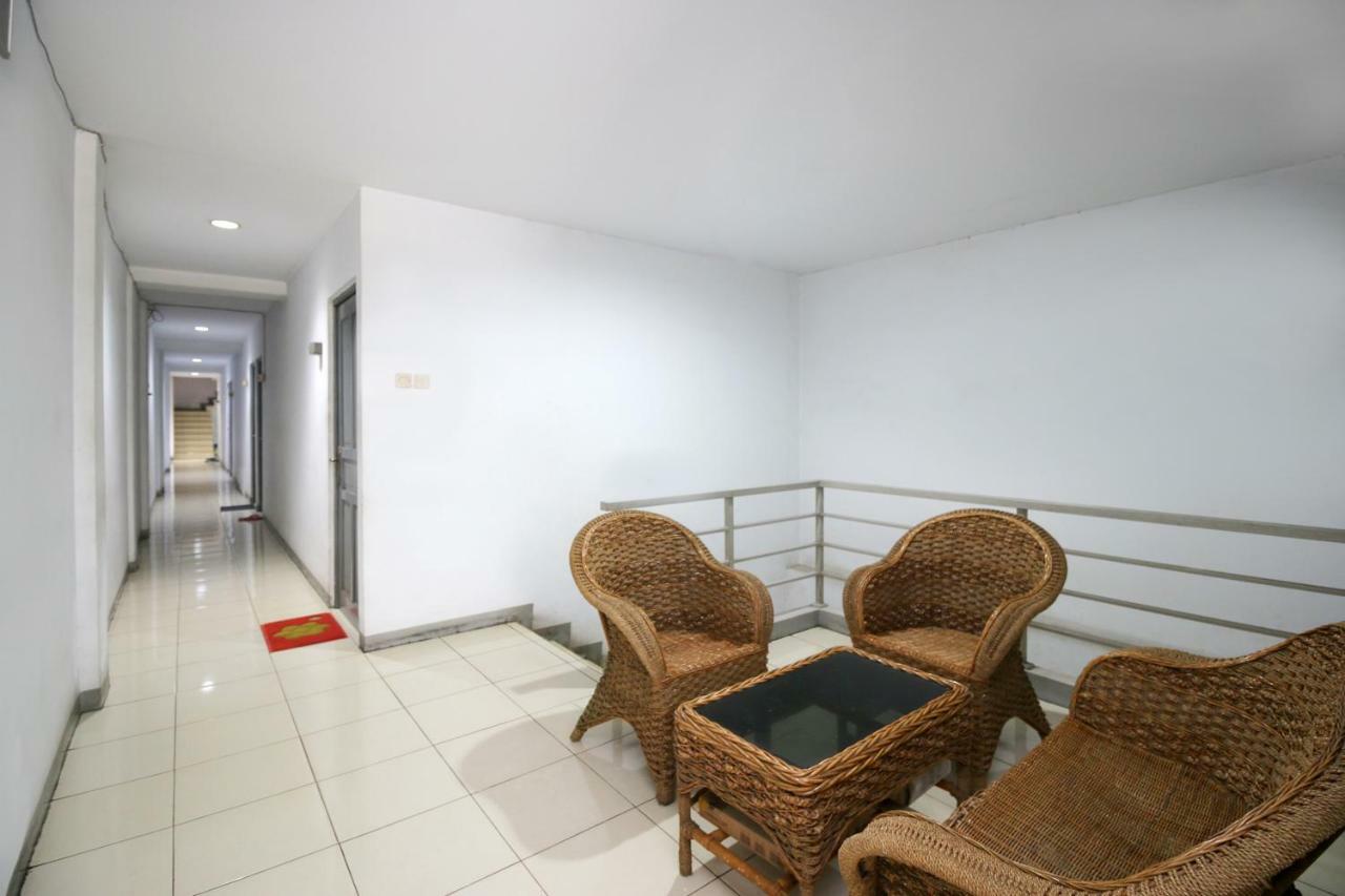 Rumahku Hayam Wuruk Mitra Reddoorz Jakarta Exterior photo