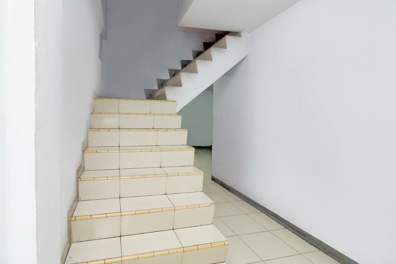 Rumahku Hayam Wuruk Mitra Reddoorz Jakarta Exterior photo